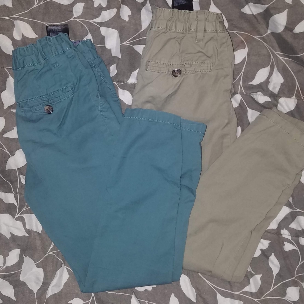 Lot of 2 Boys chinos size 6
